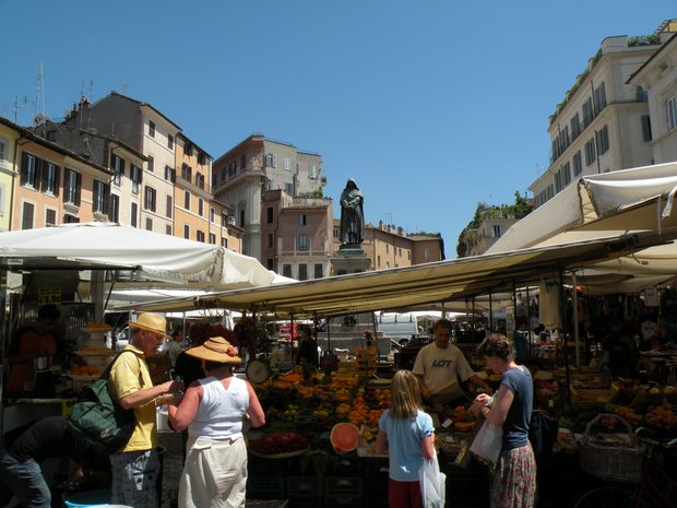  marché sur la place Campo de Fiori